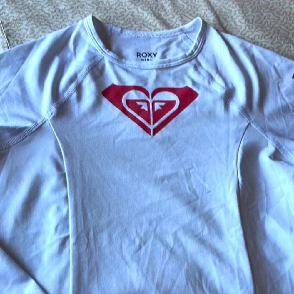 NWT Roxy Girls White Rashguard with Pink Bikini Set that fits size 12/14